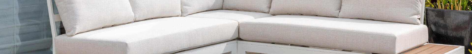 Rhodes Aluminium Corner Set