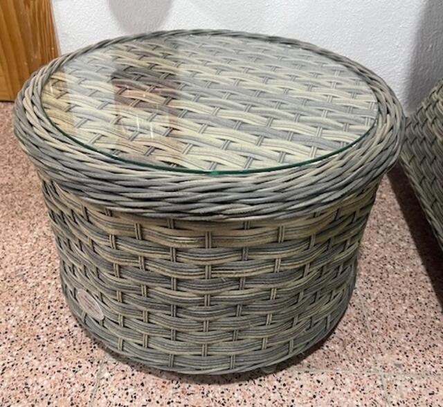 Woodash Round Side Table Woodash Round Side Table