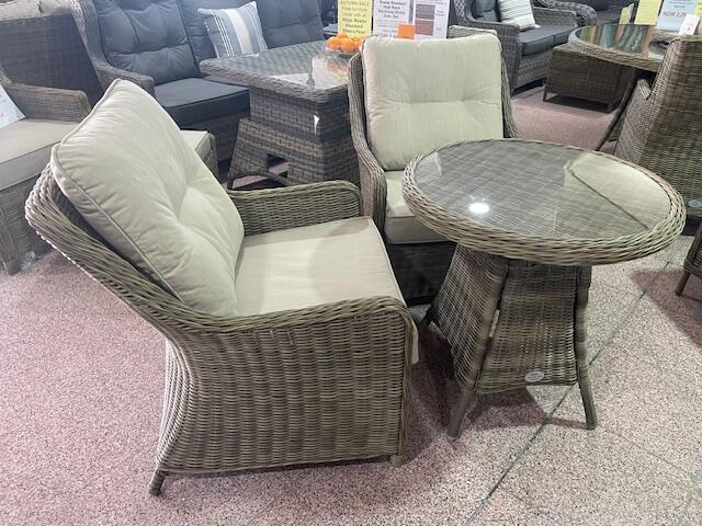 Rioja Lounge Chair