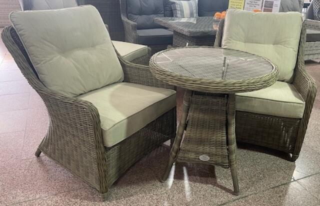 Rioja Lounge Chair