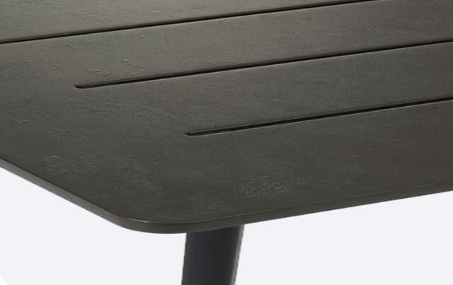 Metalea Dining Table