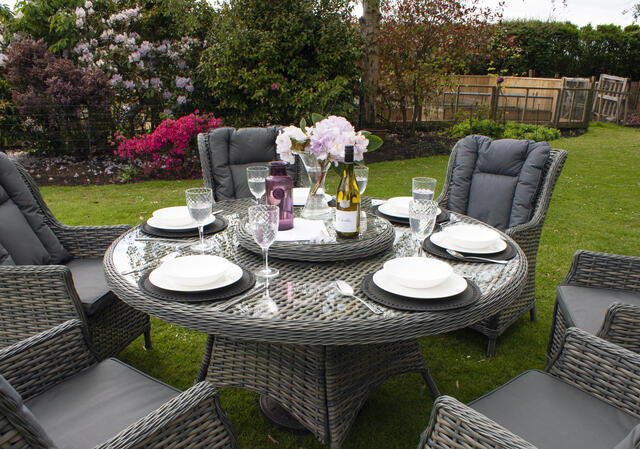 Jerez Flint 150cm dia. Dining Set