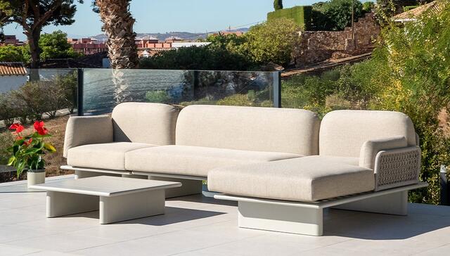 Majestic Blossom Aluminium Chaise