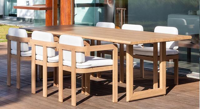 Corcega 240 x 102cm Aluminium Dining Table