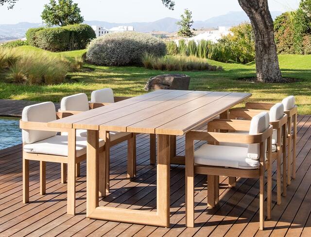 Corcega 240 x 102cm Aluminium Dining Table