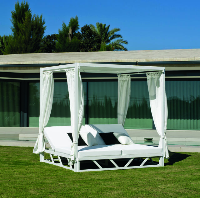 Balinesa Double Daybed